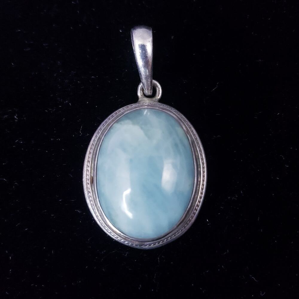 Oval Pendant w/ Blue Stone in 925 Sterling Silver Setting